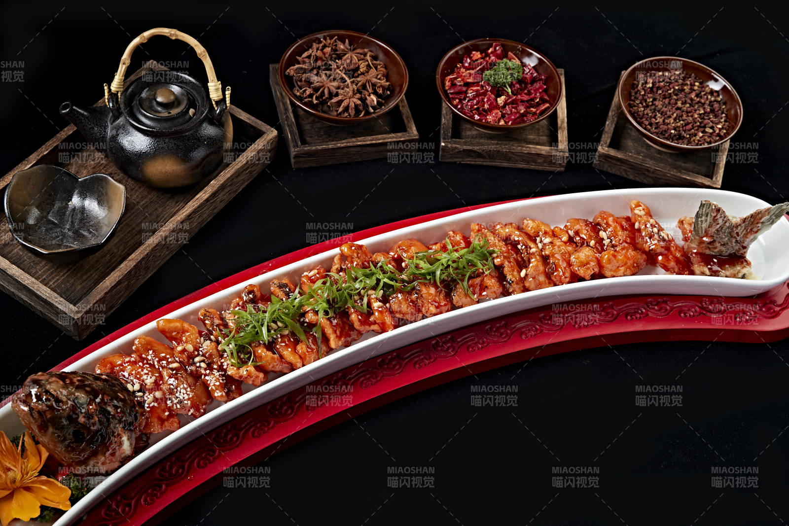 油炸糖醋鲈鱼段图片