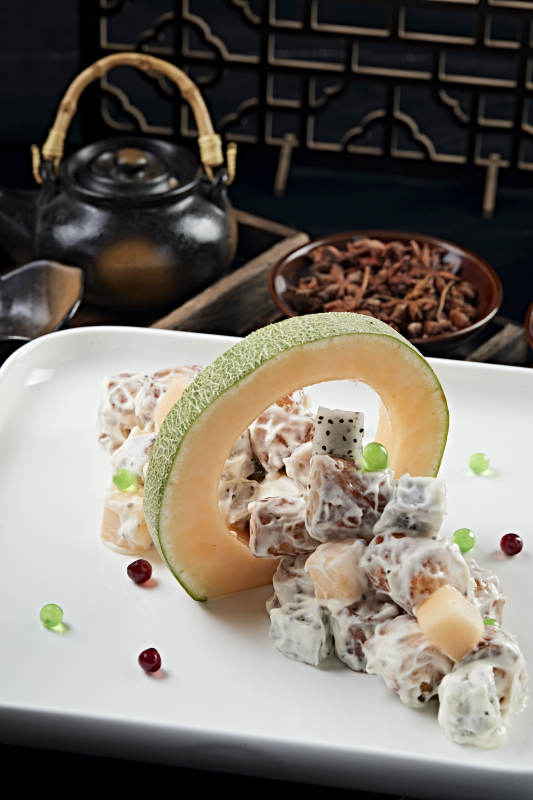 沙拉酱拌哈密瓜牛肉粒图片