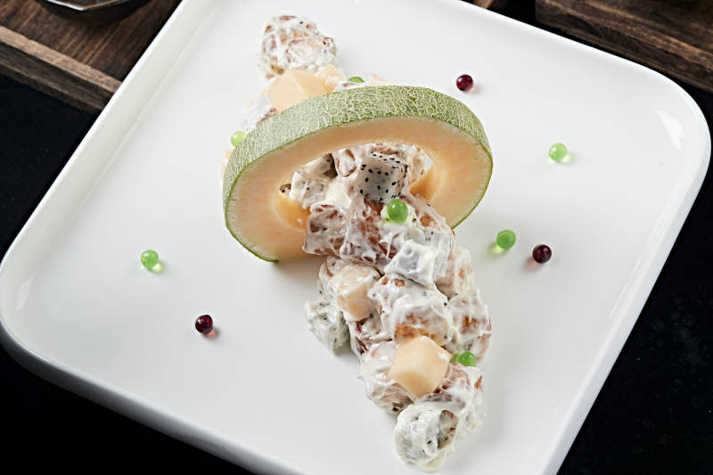 沙拉酱拌哈密瓜牛肉粒图片