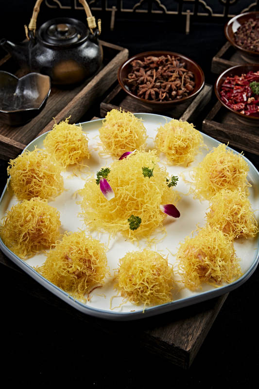 炸金丝大虾球图片