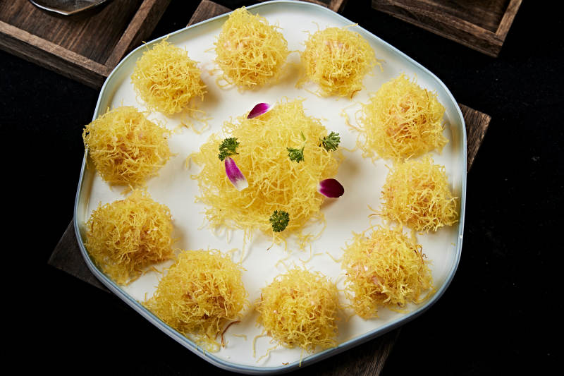 炸金丝大虾球图片