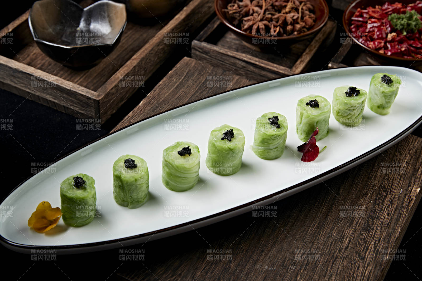 黑松露水煮包菜卷图片