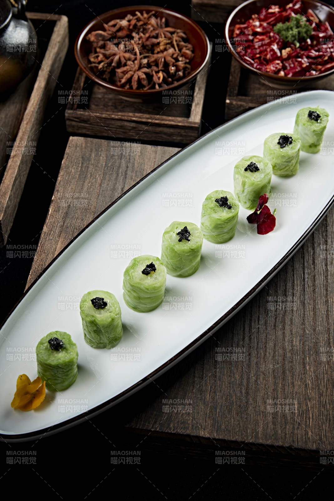 黑松露水煮包菜卷图片