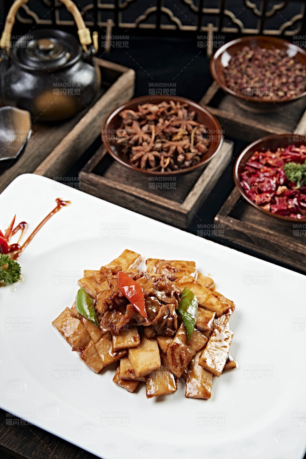 酱爆螺片杏鲍菇片图片