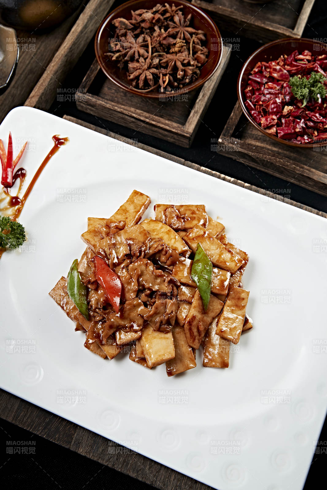 酱爆螺片杏鲍菇片图片