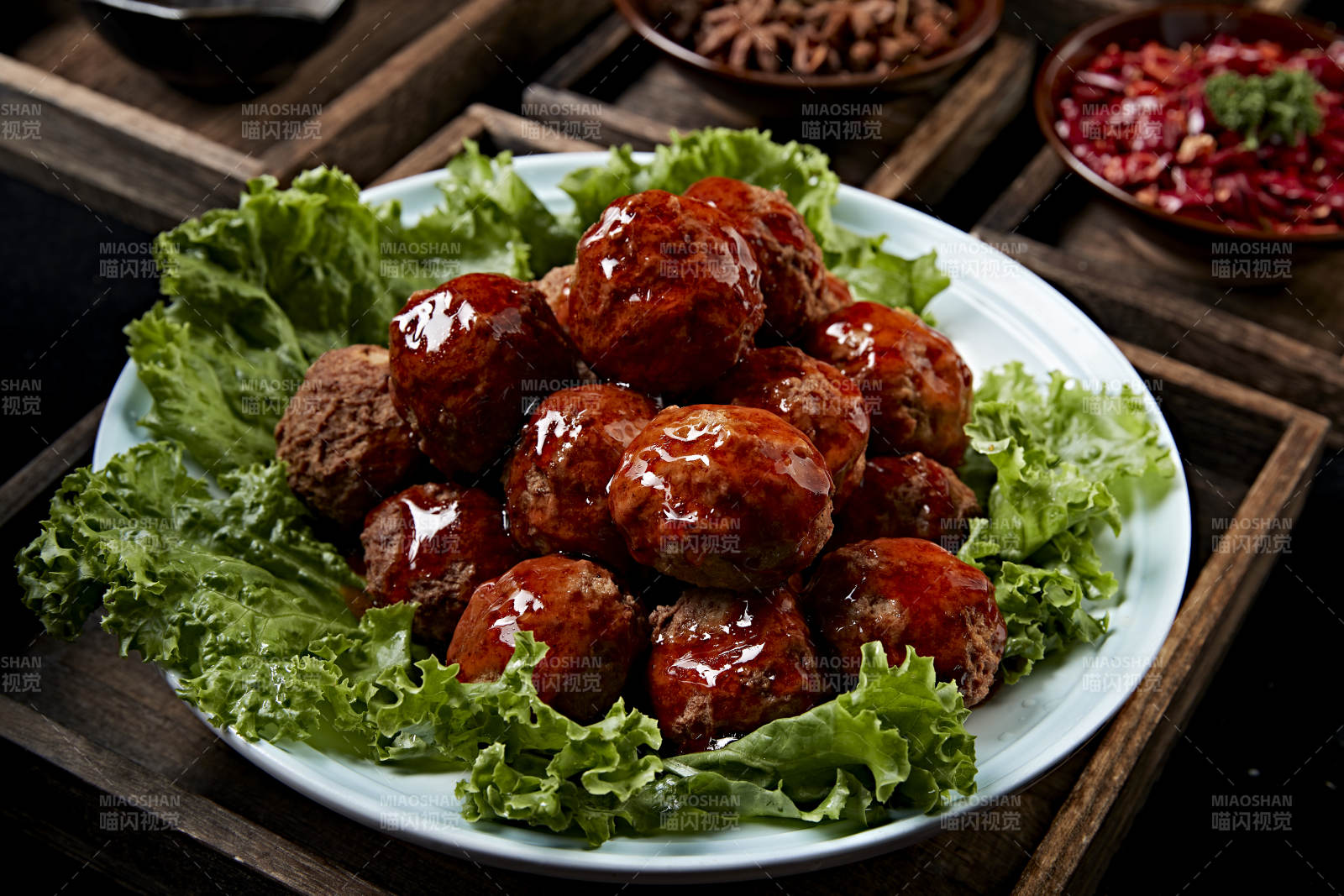 家常红烧炸丸子图片