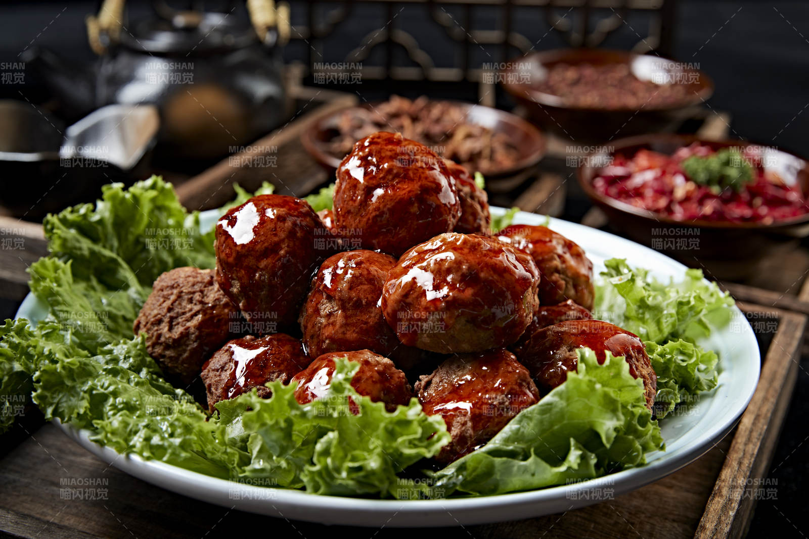 家常红烧炸丸子图片