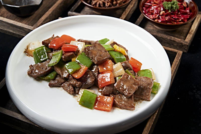 彩椒黑椒爆炒牛仔肉图片