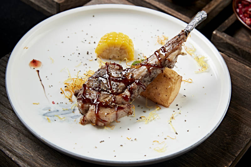 铁板波尔多法式铁板羊排图片