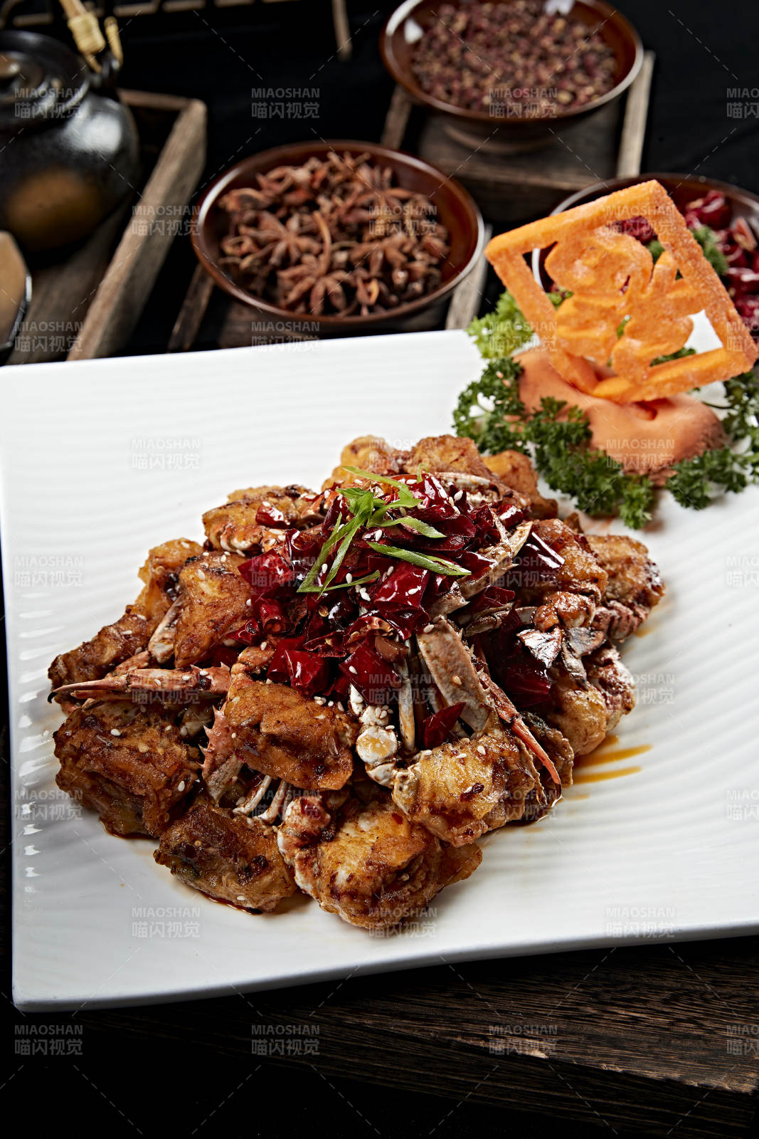 婚宴菜品葱姜炒蟹图片