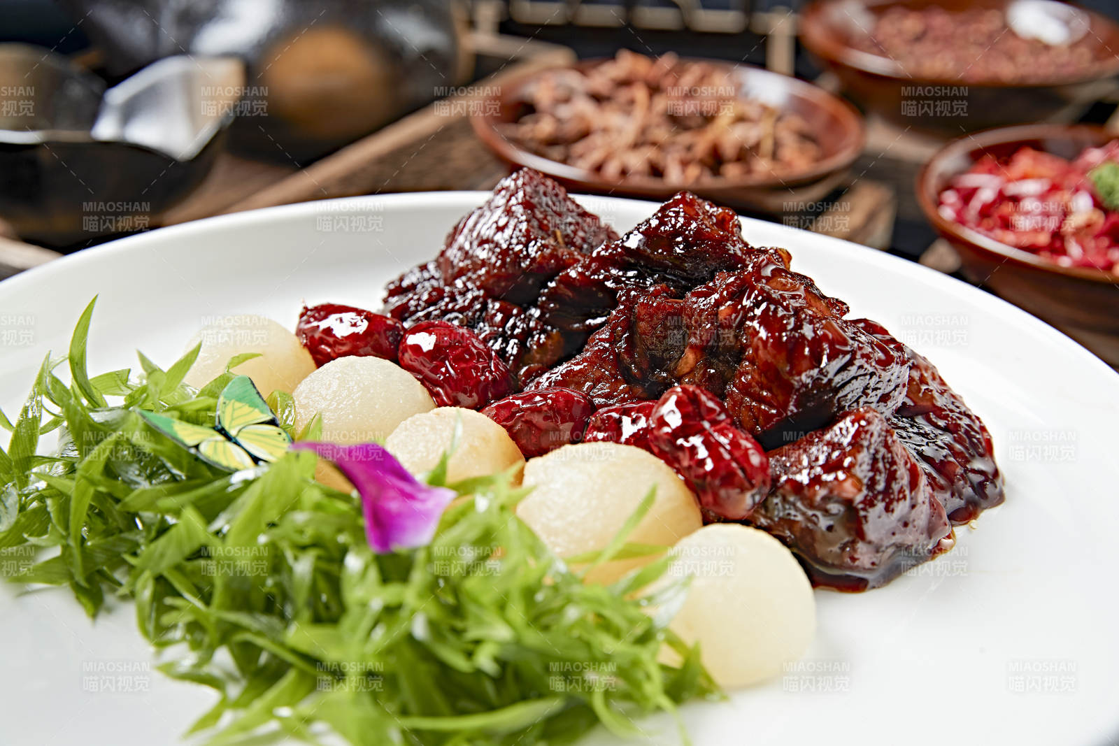 红枣荔枝配红烧和牛粒图片