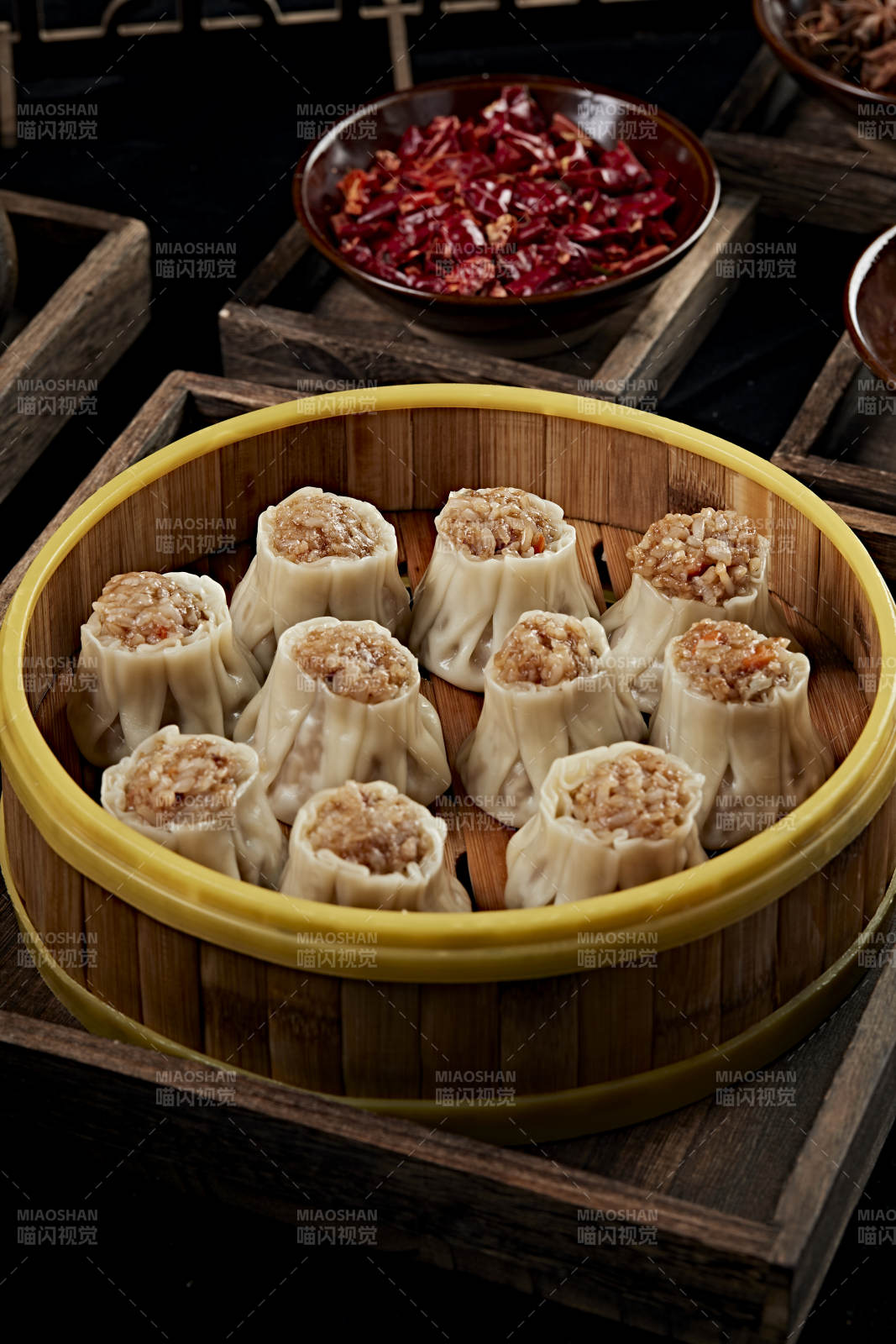 热腾腾的莜面烧麦图片