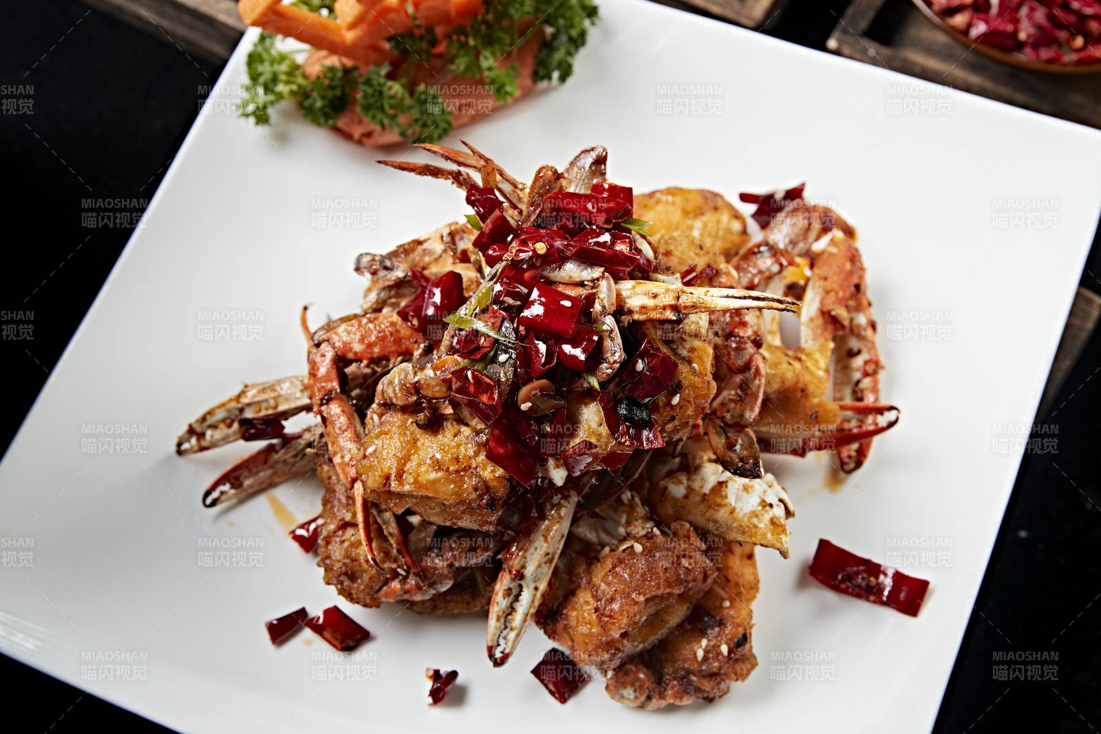 婚宴菜品葱姜炒蟹图片