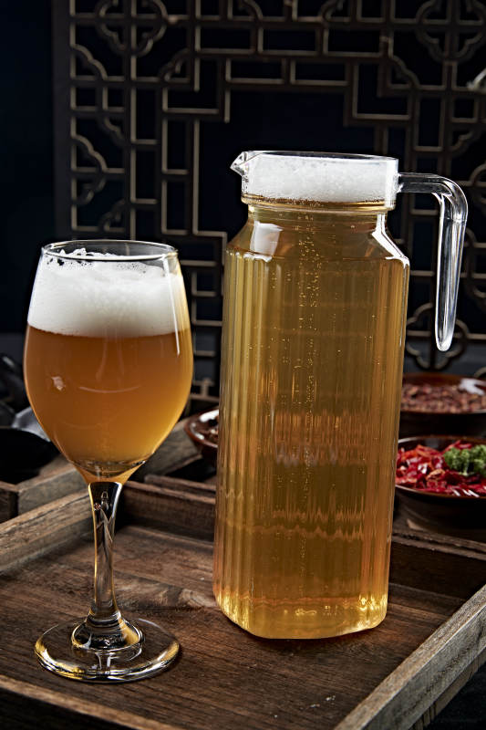 夏日清凉饮品啤酒图片