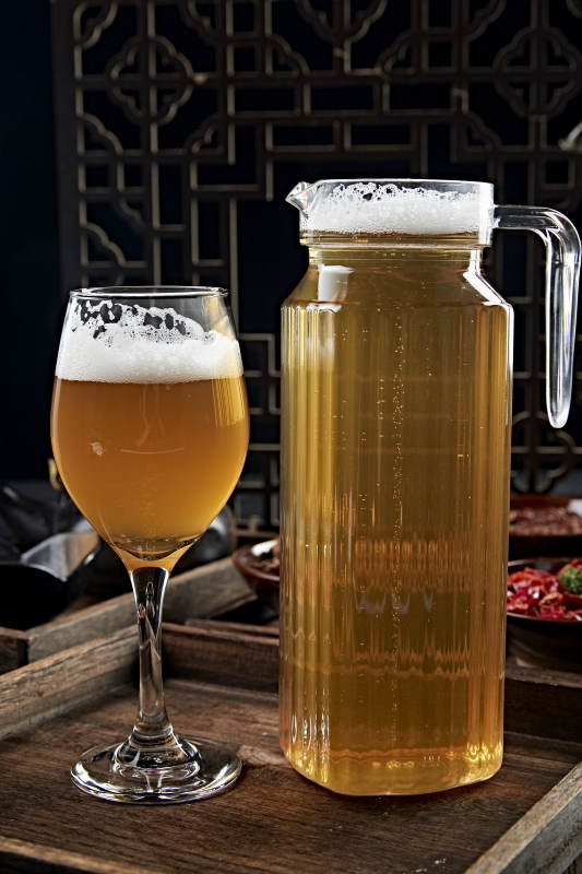 夏日清凉饮品啤酒图片