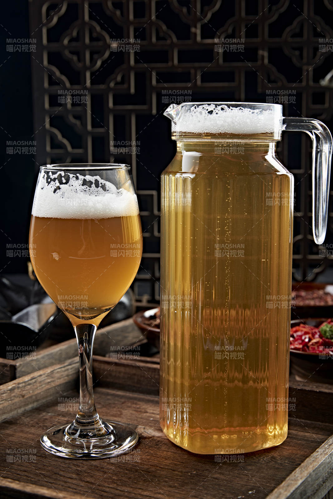 夏日清凉饮品啤酒图片