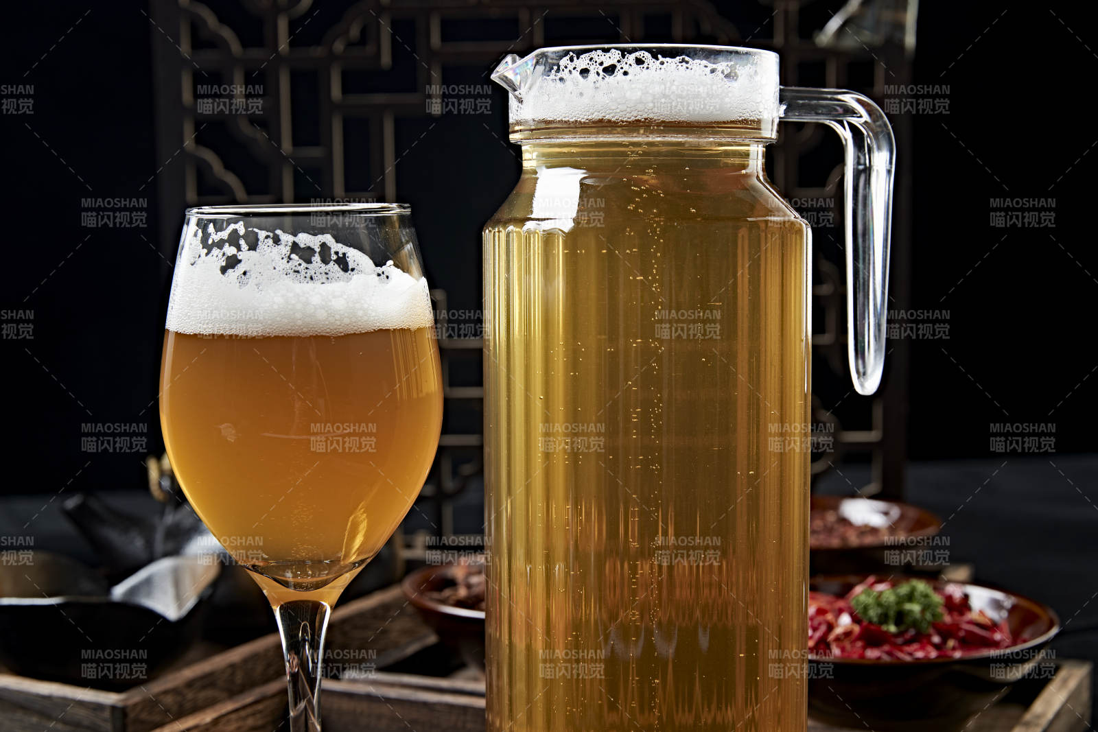 夏日清凉饮品啤酒图片