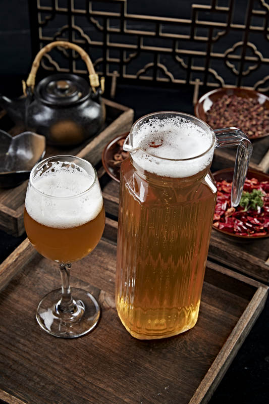 夏日清凉饮品啤酒图片