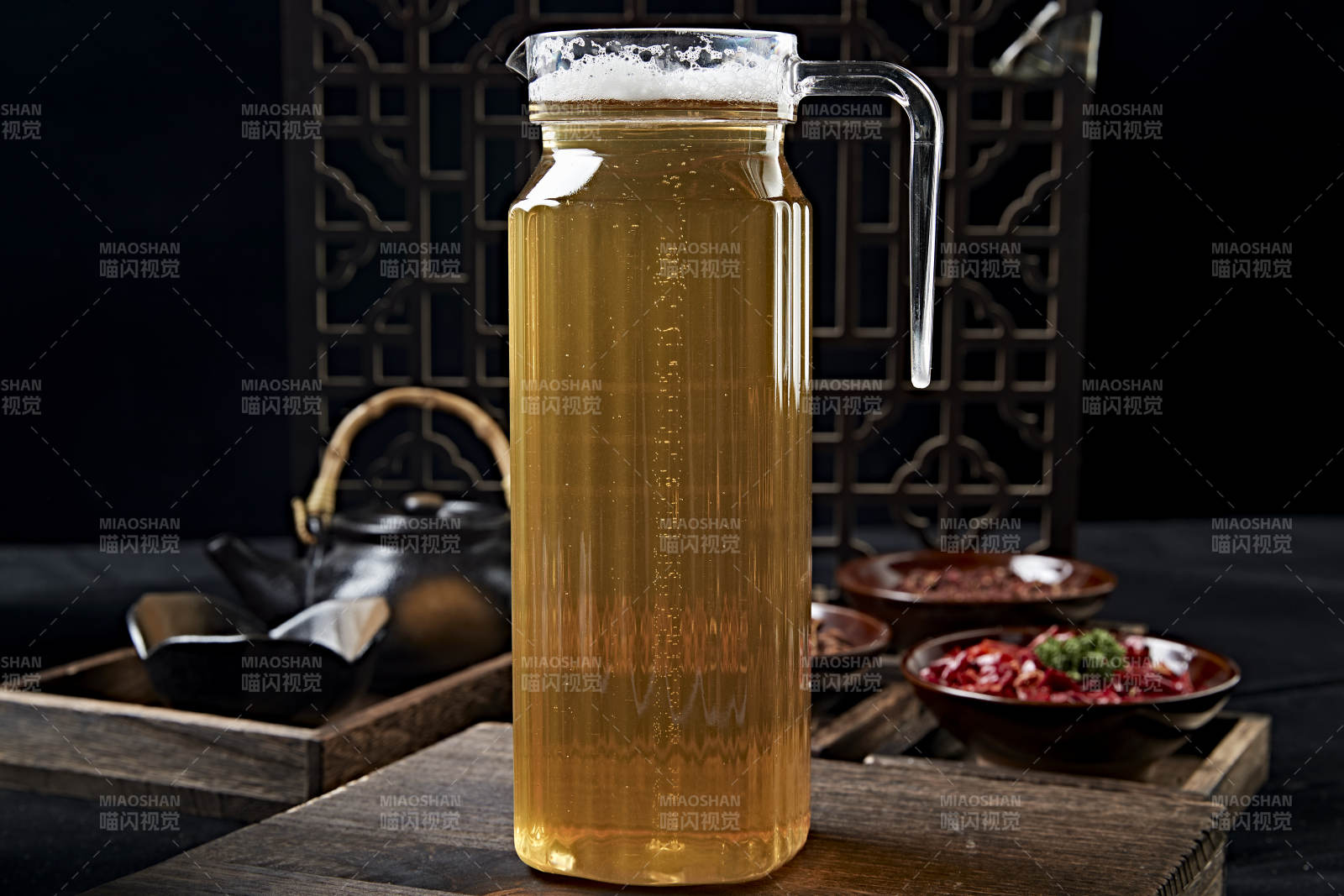 夏日清凉饮品啤酒图片