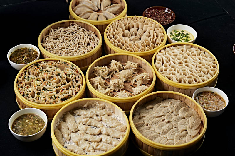 张家口地区特色美食坝上莜面组合餐图片