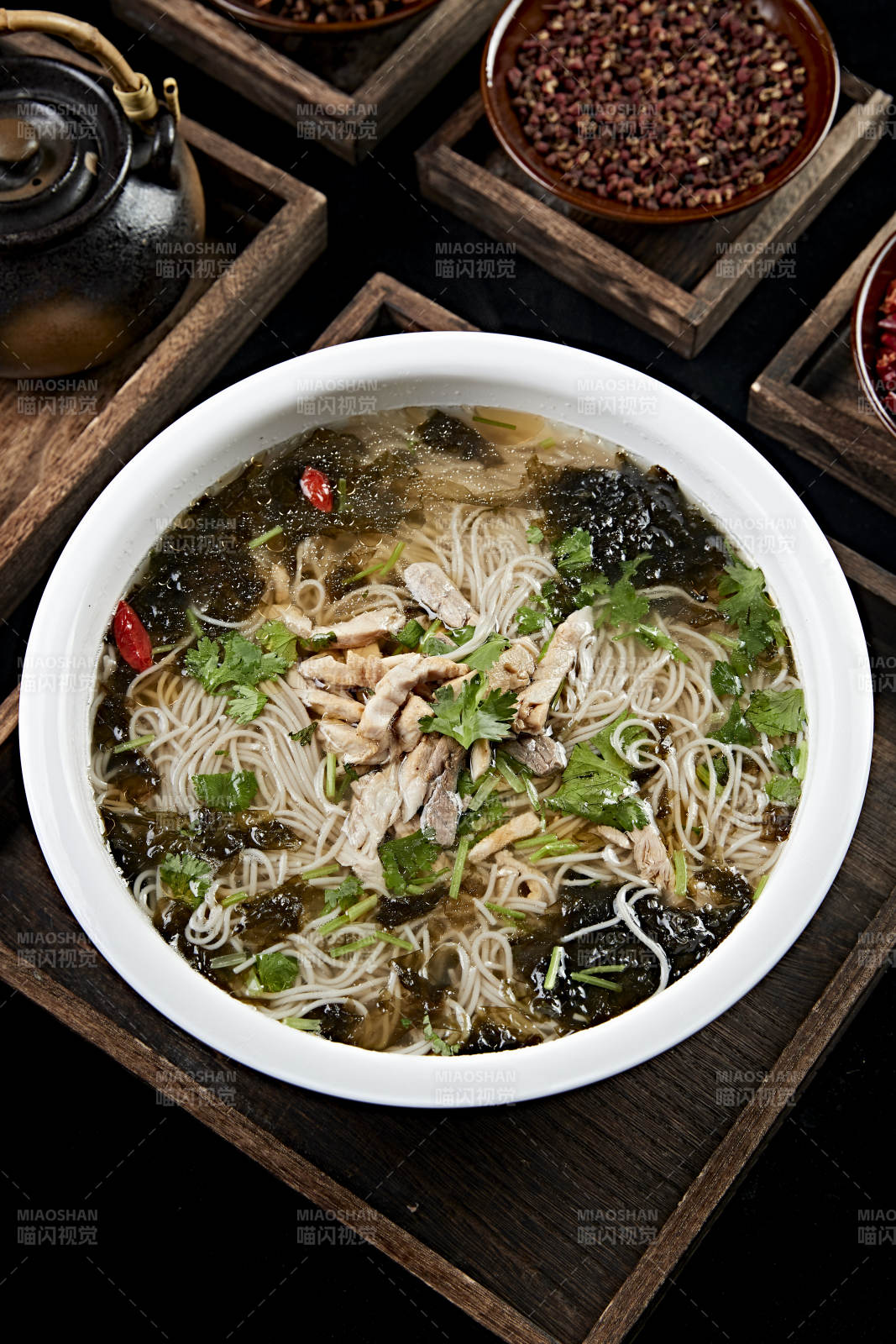 肉丝紫菜荞麦面图片