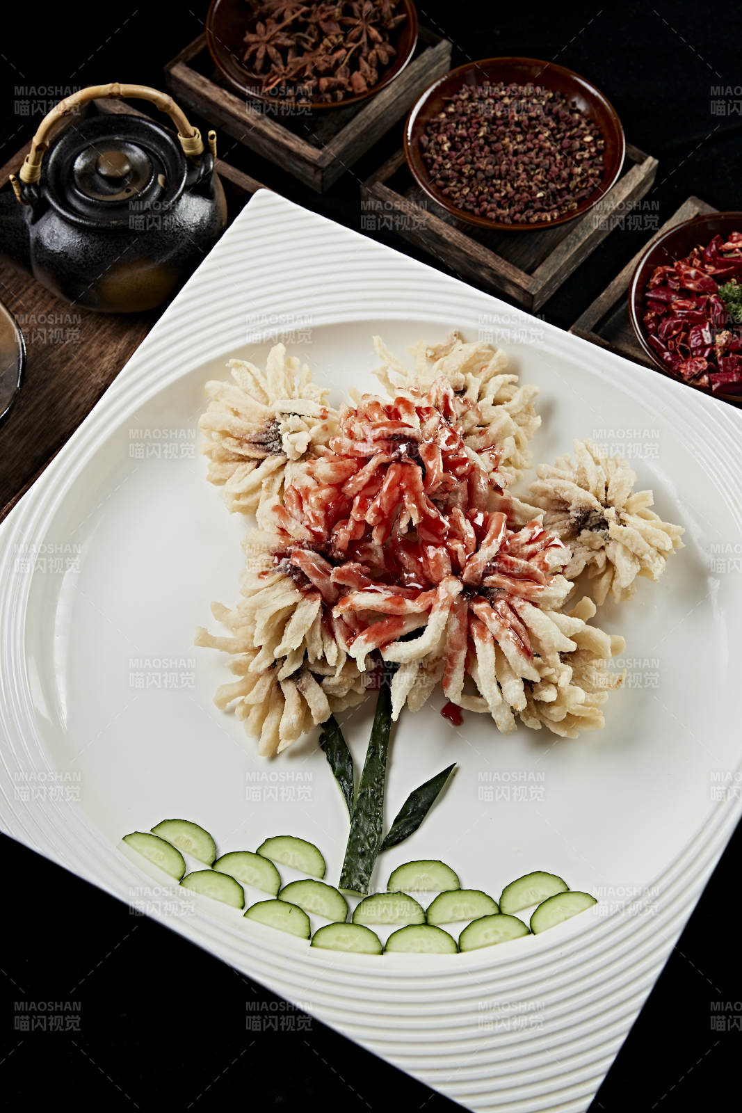 油炸浇汁狮子鱼图片