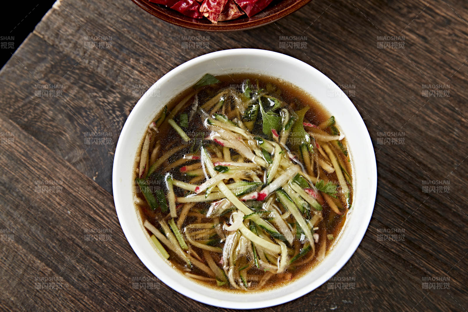 酸汤黄瓜水萝卜丝蘸水图片