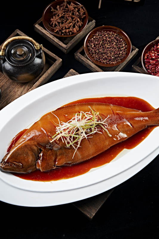 浇汁深海鲽鱼图片