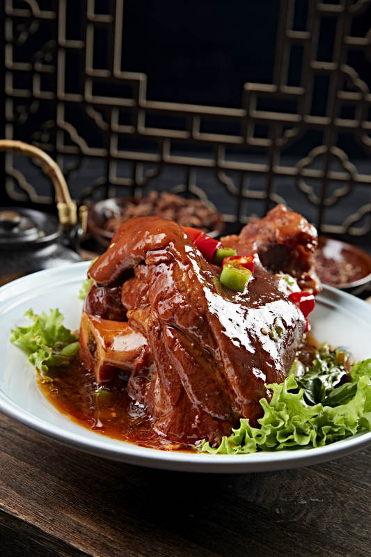 婚宴菜浇汁红焖肘子图片