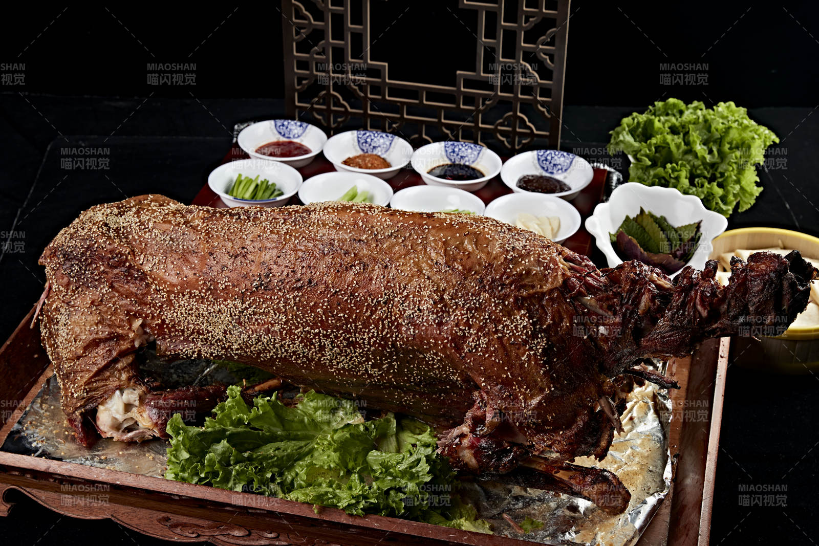 蒙古族炭烤羊排图片