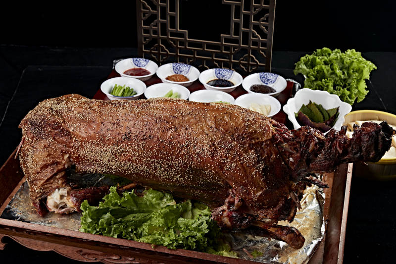 蒙古族炭烤羊排图片