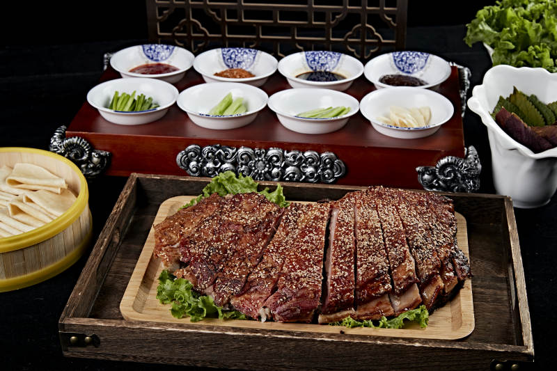 蒙古族炭烤羊排图片