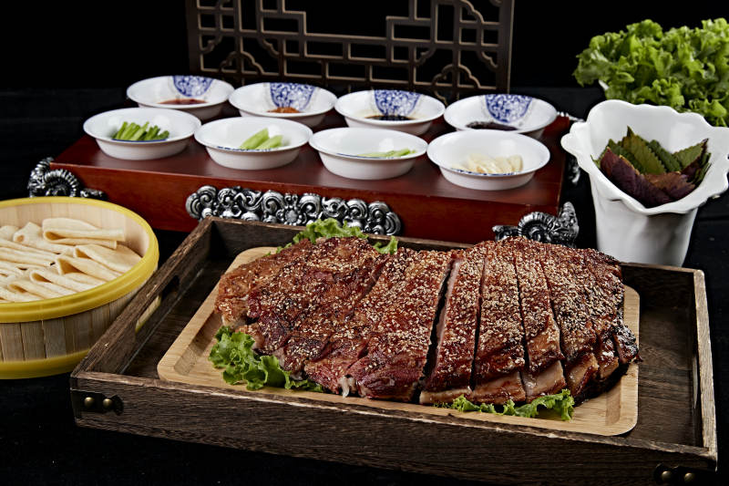 蒙古族炭烤羊排图片