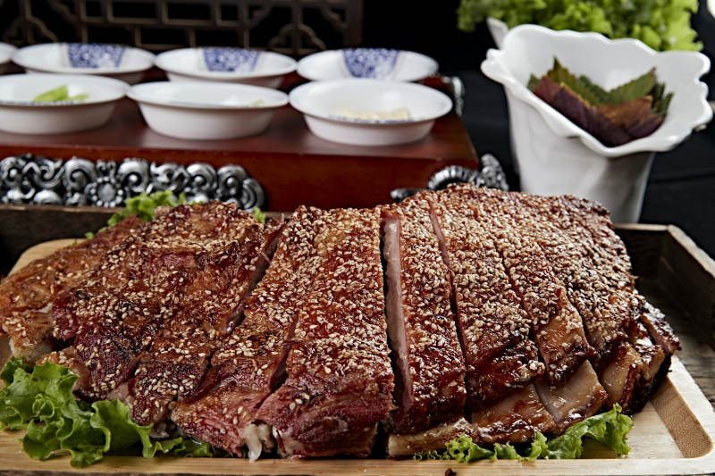 蒙古族炭烤羊排图片