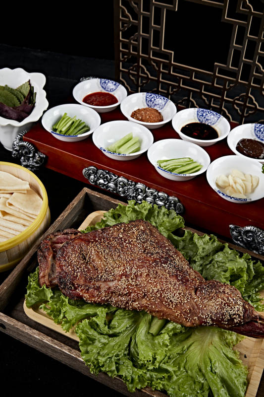 香酥炭烤羊腿图片