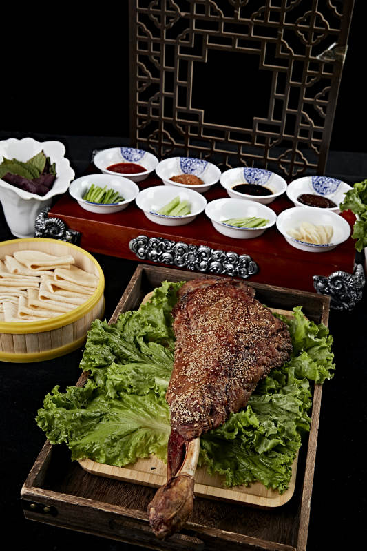 香酥炭烤羊腿图片