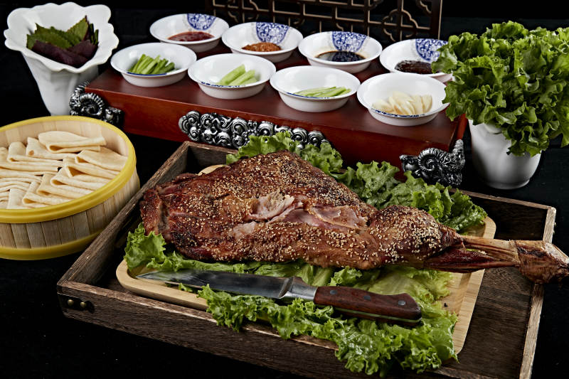 香酥炭烤羊腿图片