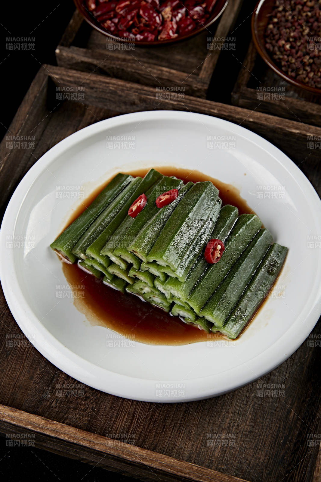 凉菜捞汁秋葵图片