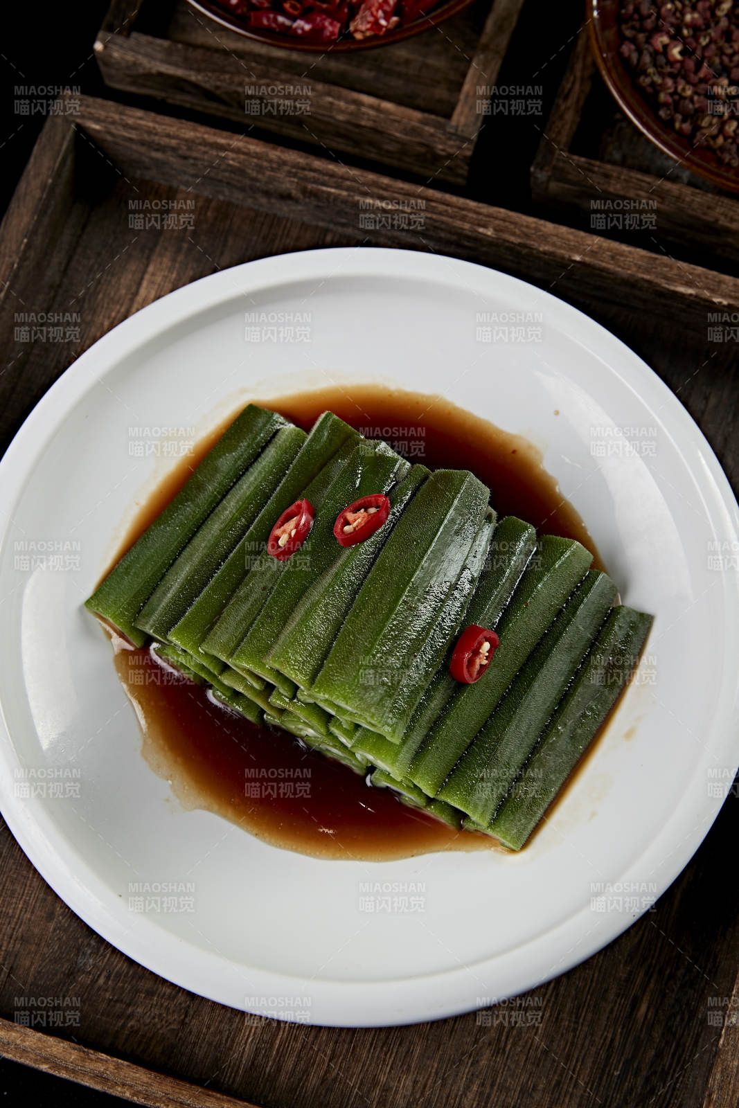 凉菜捞汁秋葵图片