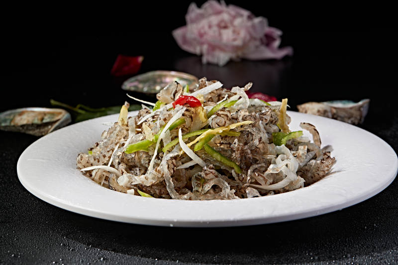 凉拌葱香鱼皮图片