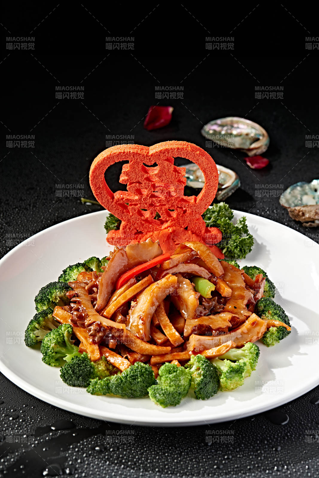 彩椒酱烧梅花参图片