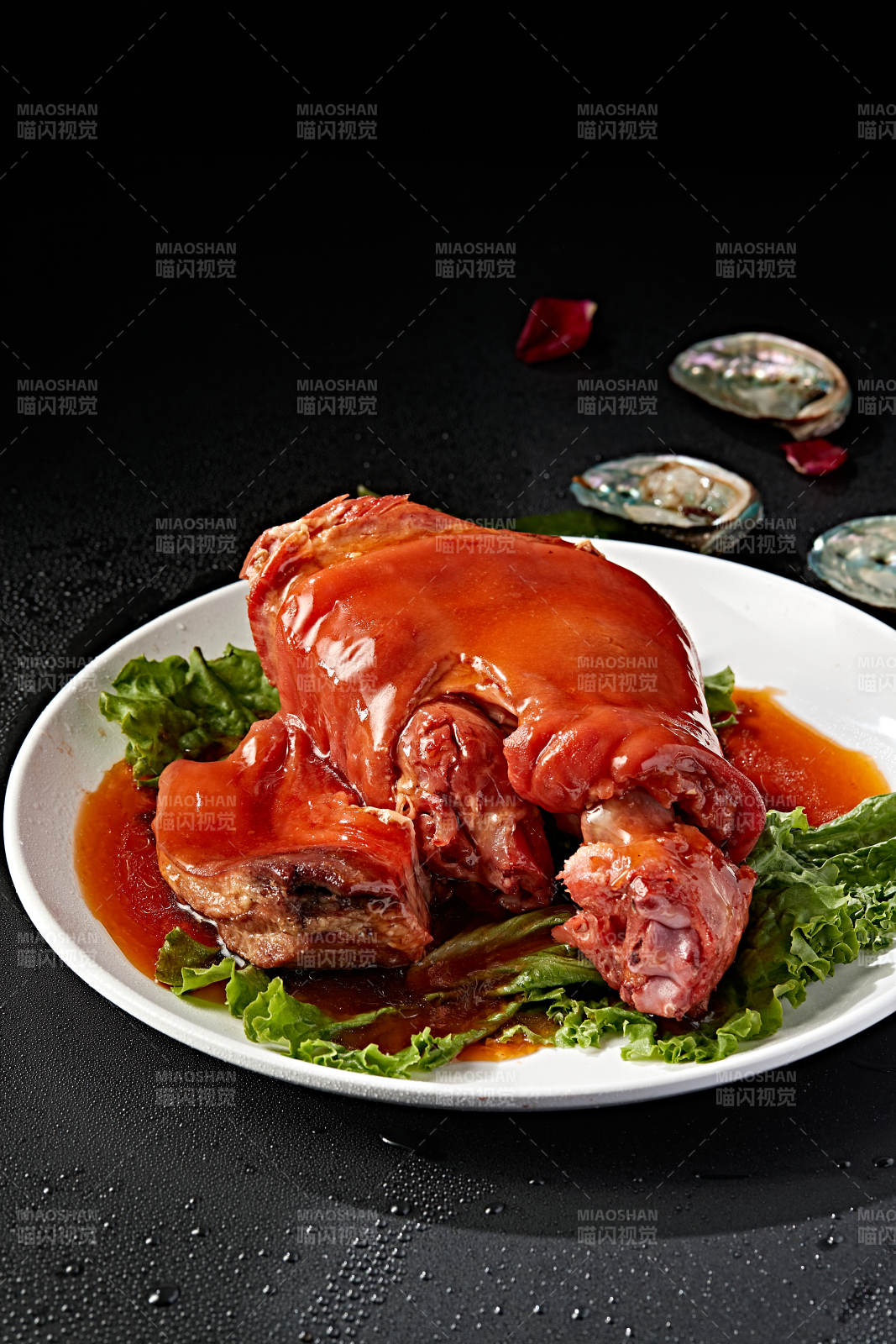 浇汁红焖肘子图片