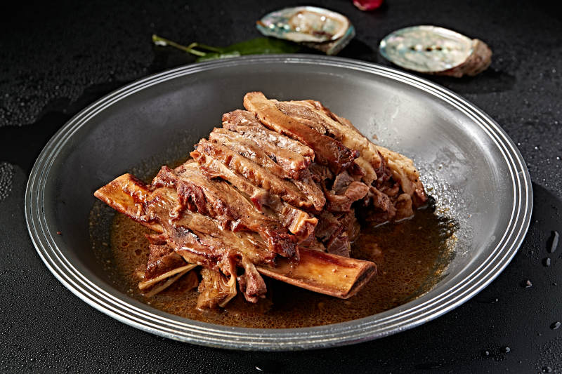 铁锅红烧牛肋排图片