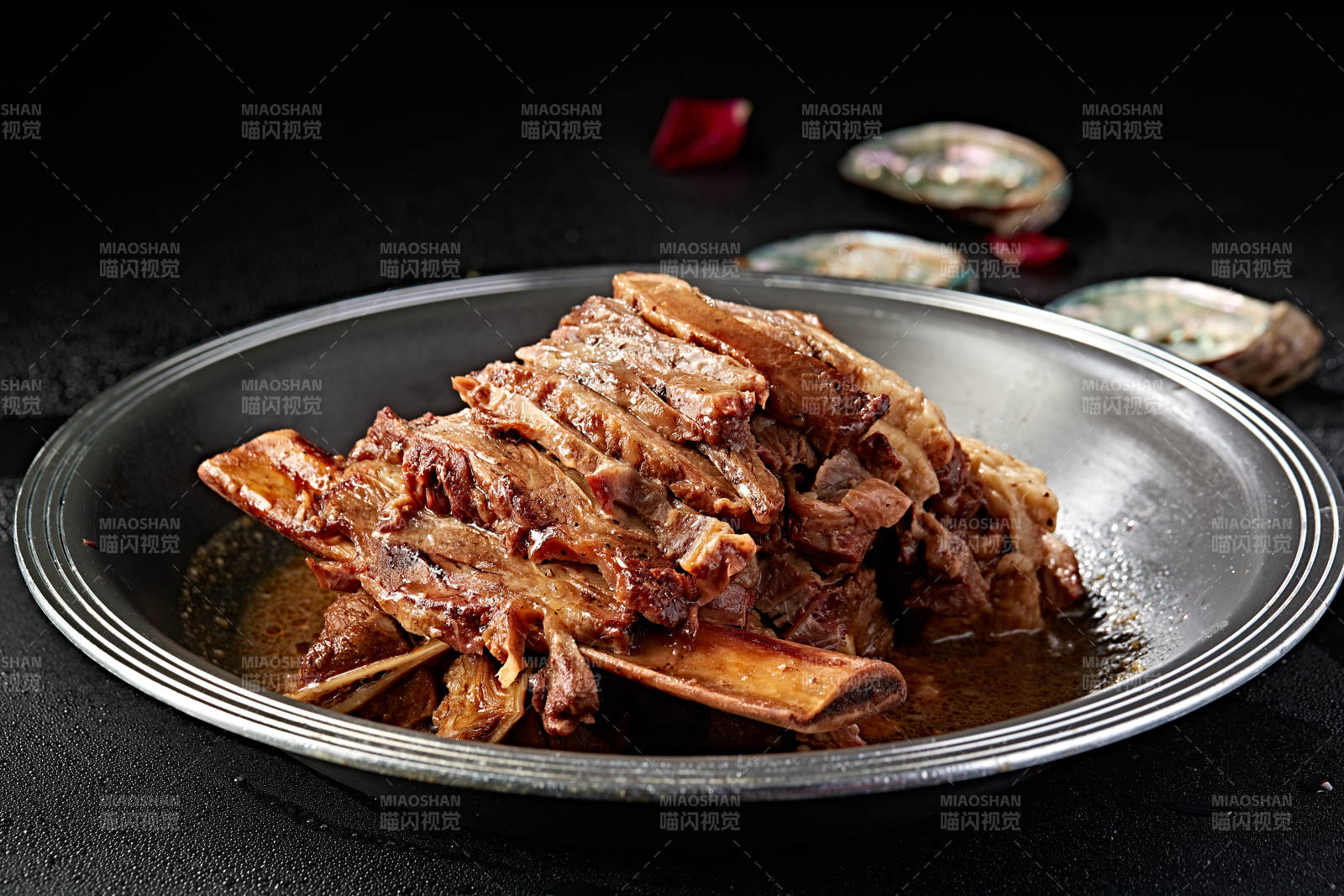 铁锅红烧牛肋排图片