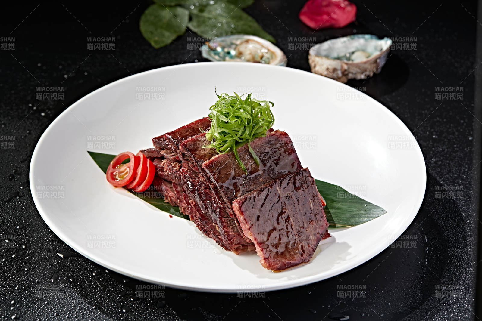 五香酱牛肉切片图片