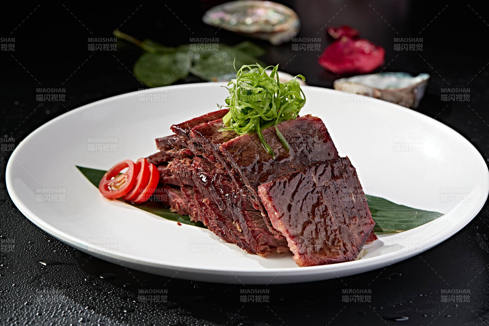 五香酱牛肉切片图片