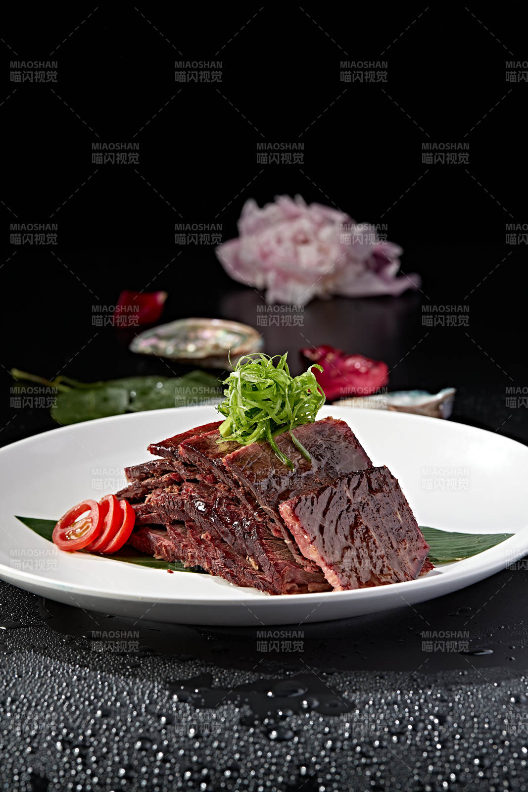 五香酱牛肉切片图片