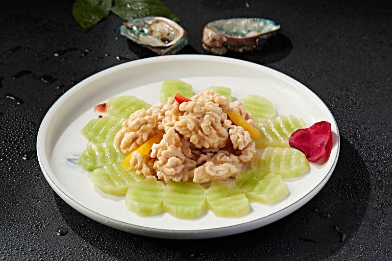 莴笋彩椒小炒桃仁图片