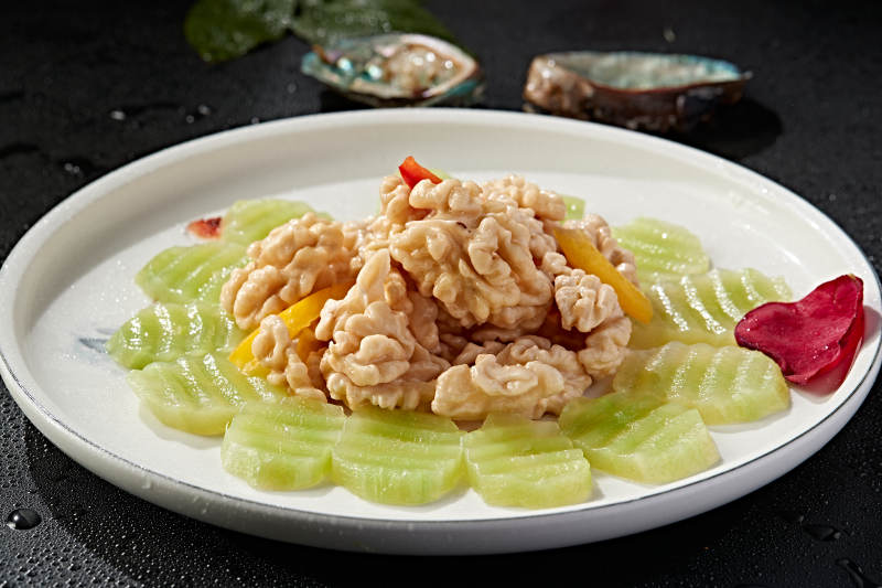 莴笋彩椒小炒桃仁图片