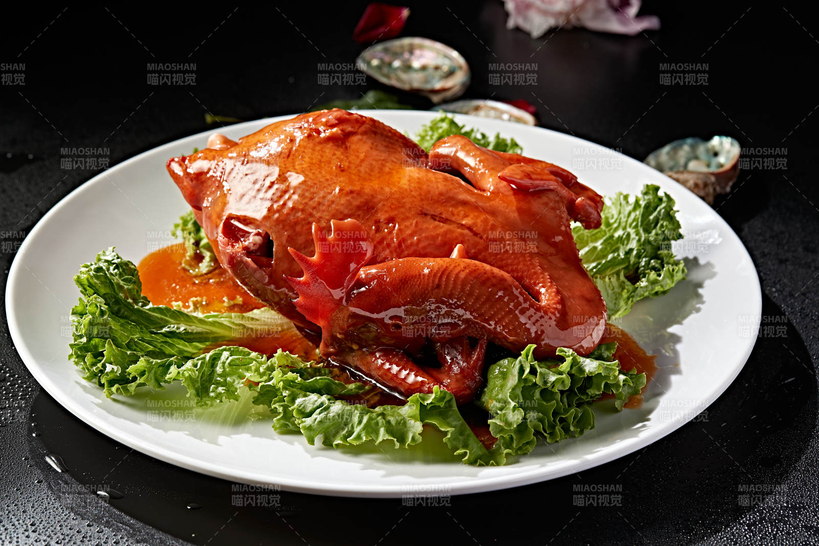 浇汁红扒鸡图片